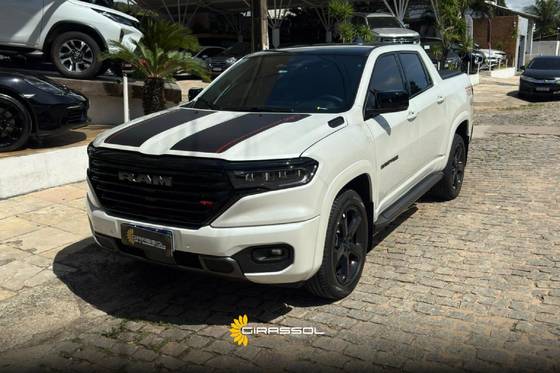 RAM RAMPAGE 2.0 HURRICANE 4 TURBO GASOLINA R/T 4X4 AUTOMÁTICO
